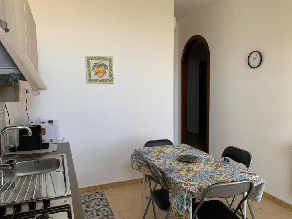 Casa Vacanza Torre Di Mezzo - Tramonto Marausa Bagian luar foto